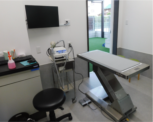 整形外科診察室・ドッグラン入口